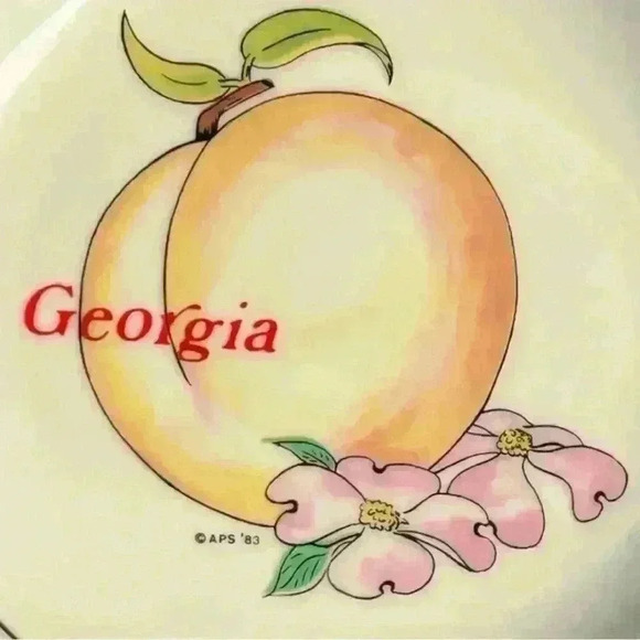 Vintage 1983 Georgia Peach Souvenir State Collector’s Plate APS Japan w/ Hanger - Picture 2 of 5